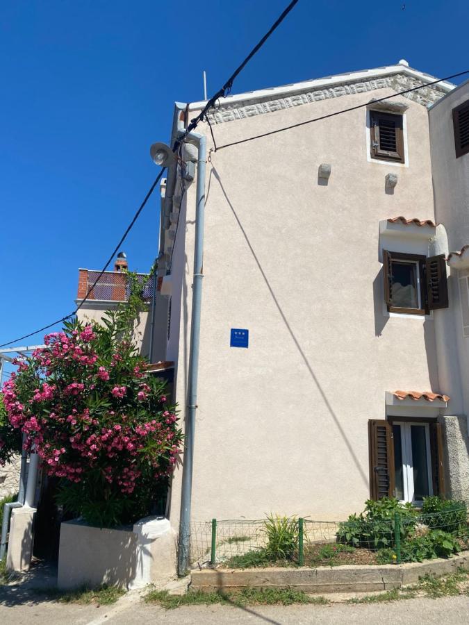 Vita Vacation Home Ustrine Экстерьер фото